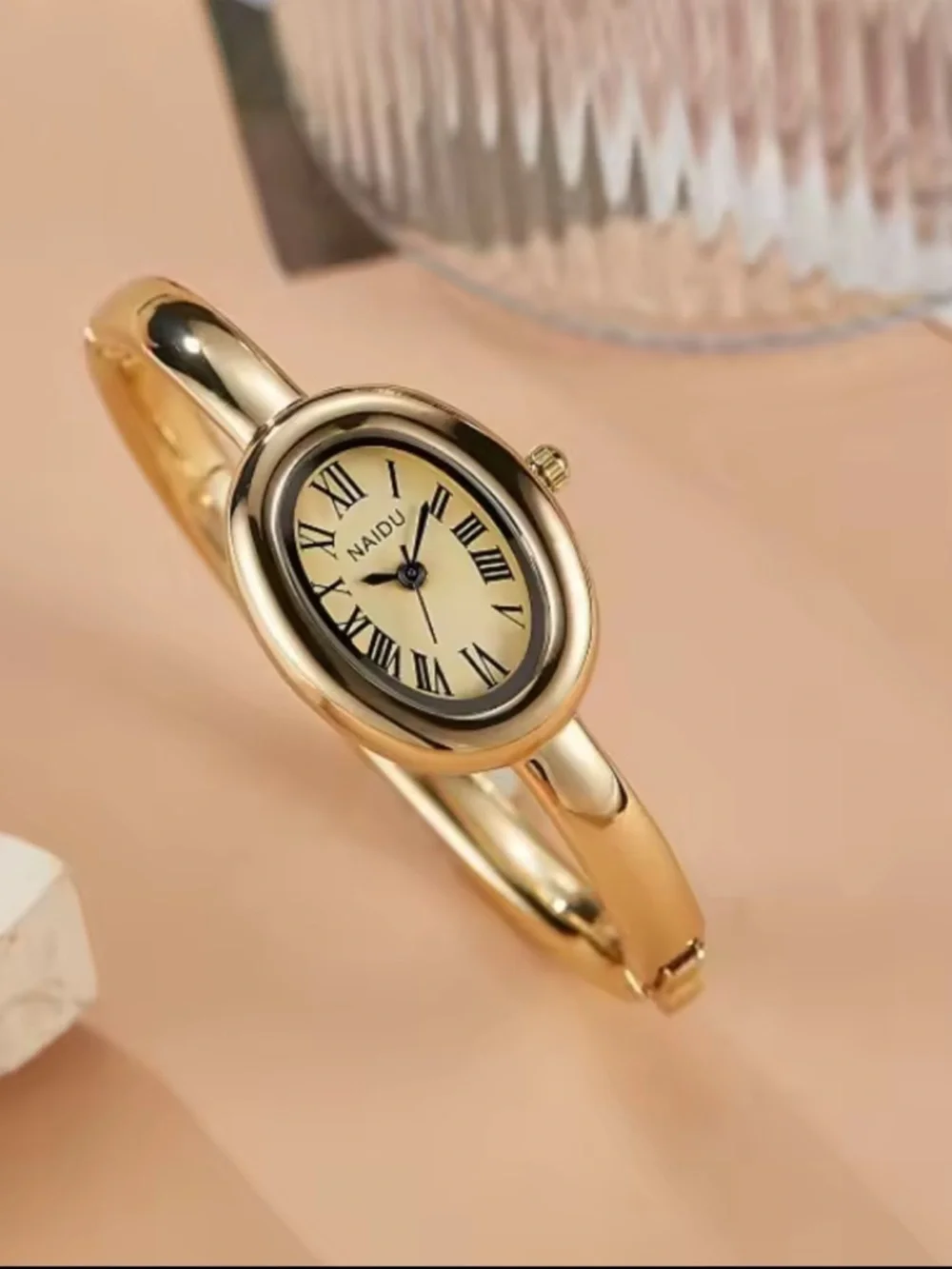 Baignoire Vintage Gold Oval Bracelet Watch